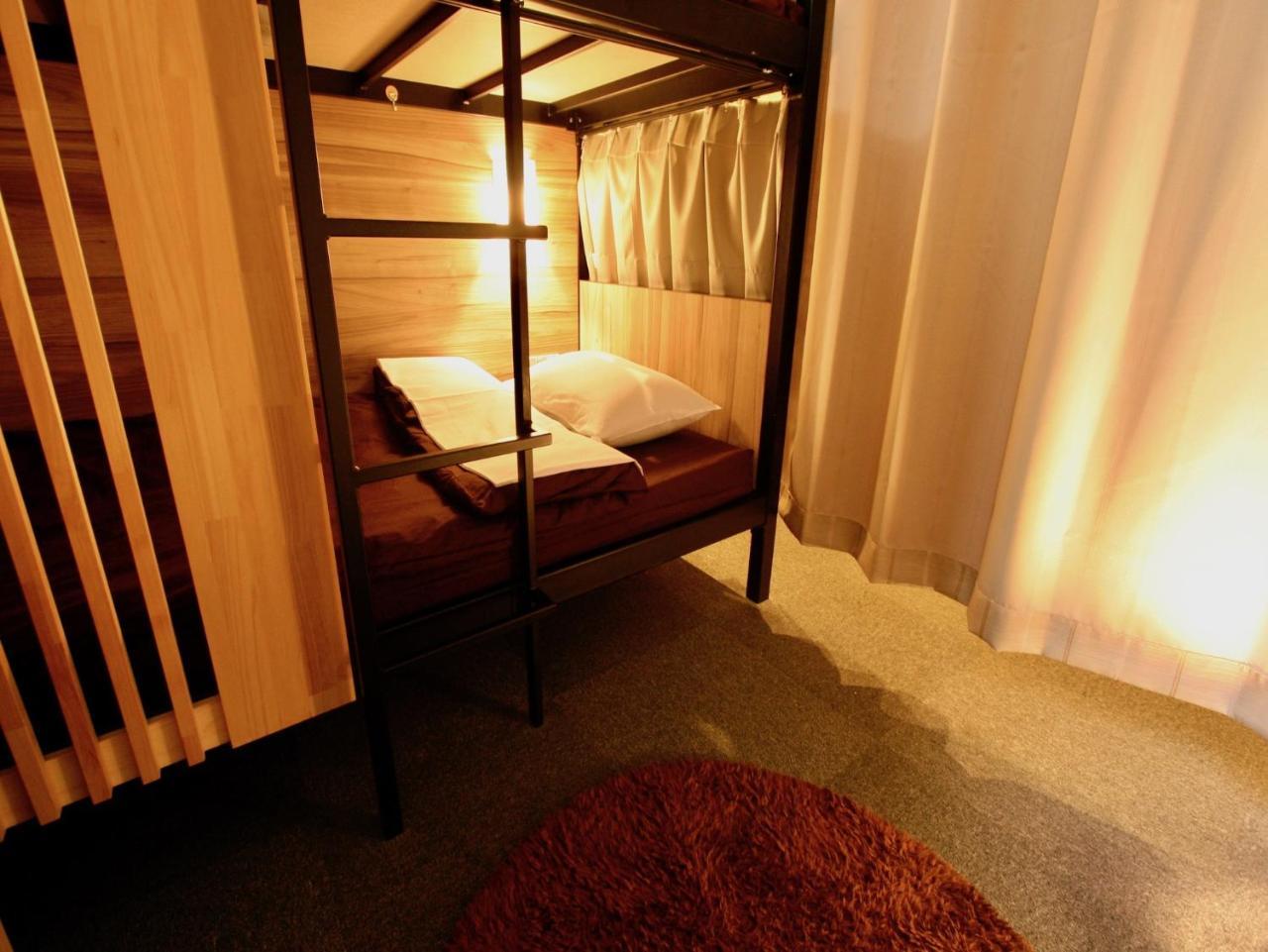 Qoo Hostel